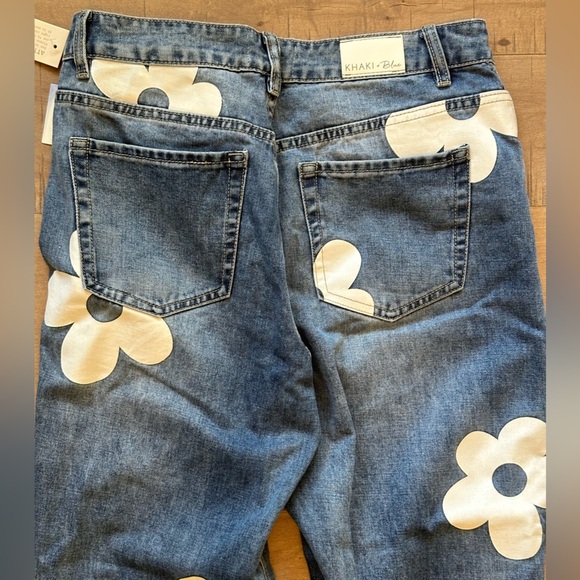 NWT ADORABLE & FUN FLOWER PRINT JEANS - Picture 6 of 6